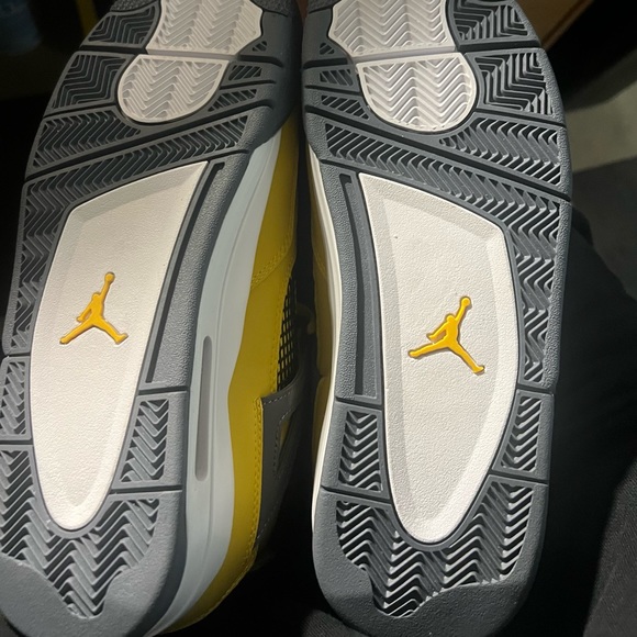 Jordan 4 retro (lightning) - Picture 5 of 10